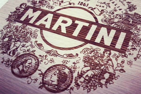 porte-menus-menu-martini-grave-gravure-bois-original9470C8C6-AE59-8A39-E174-A0535425A930.jpg