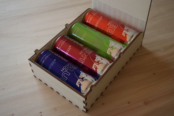 coffret-bois-red-bull-canette90404A7D-537B-918A-CCAC-FDF2599EE74A.jpg
