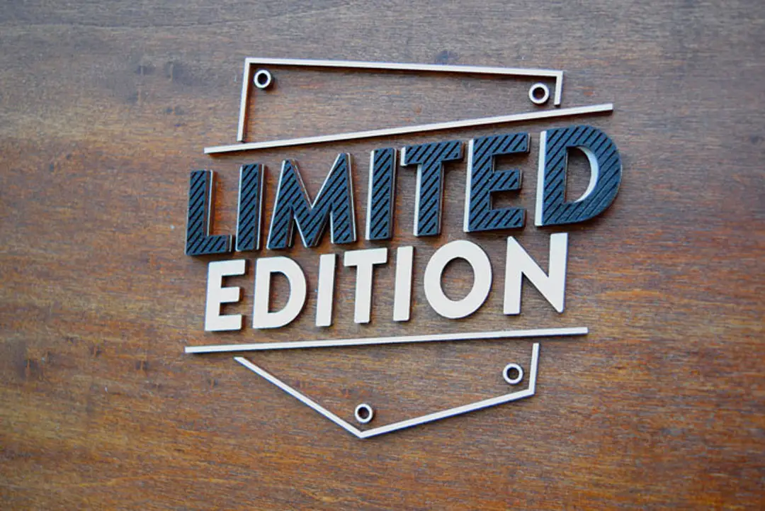 Decoupe laser de bois pour une enseigne