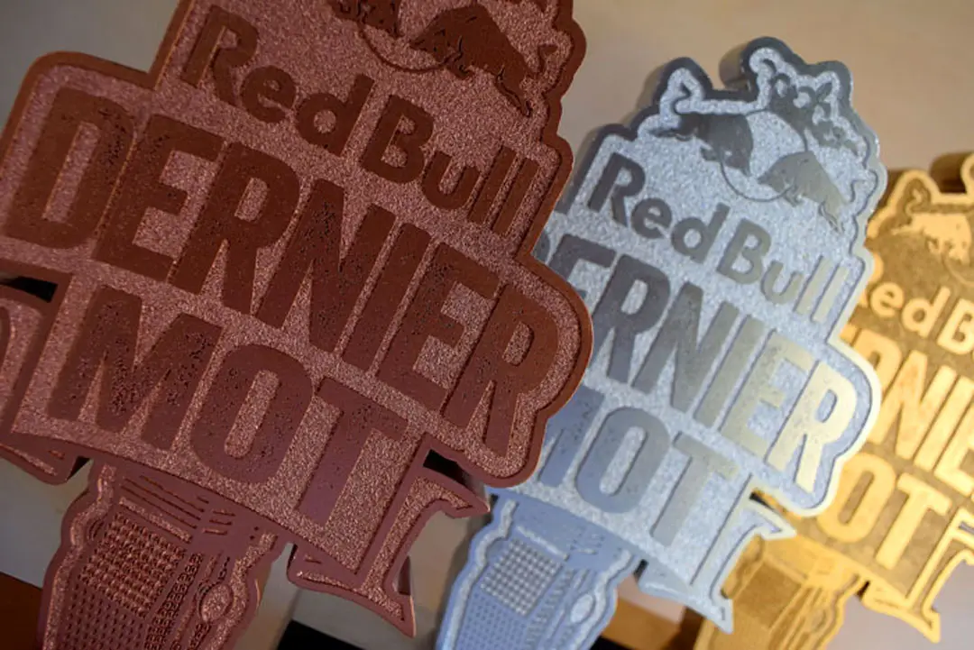 Decoupe laser de trophées en bois